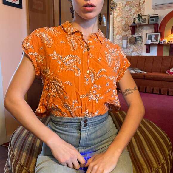SOFT Orange floral print button up shirt with half sleeves! - Picture 1 of 13